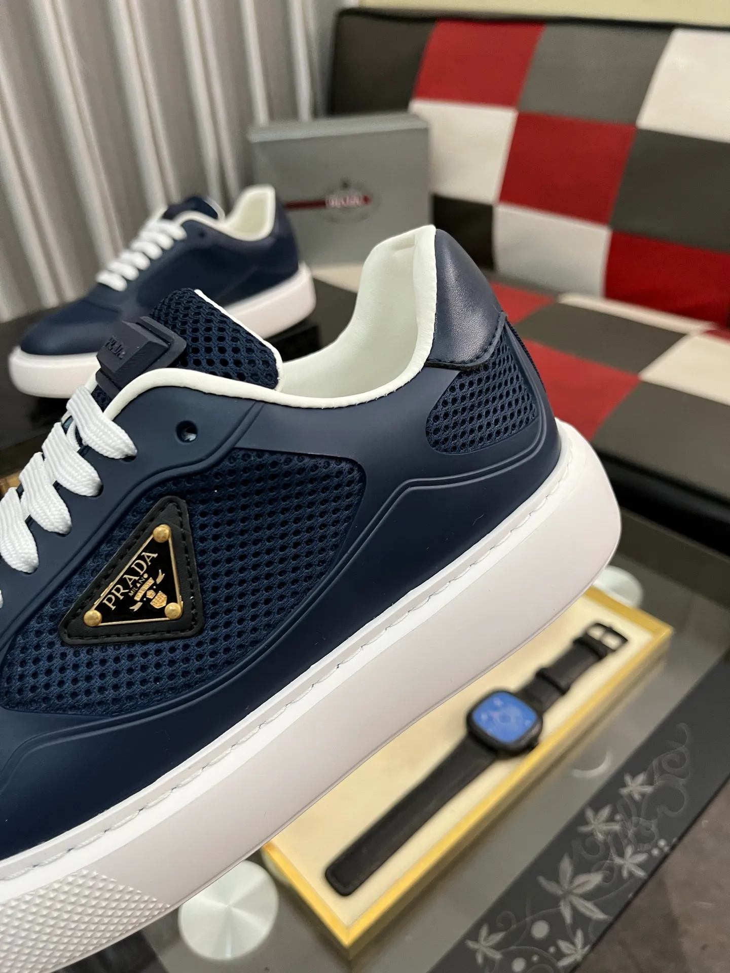 Men's shoes 💰580⌚️⌚️【PRADA】Prada - high-end quality original order 🔍🔍🔍 casual sports shoes - upper: imported 🔝 Napa calfskin, pebbled calfskin, branded glue hollow mesh canvas, shoe body sewn with branded metal fasteners - lining: water-dyed cowhide - outsole: ultra-light TPU foam rubber; two-color molded outsole -Ultra-high quality control, fine workmanship, highlighting (high-end, nobility, class) -Size: 38-445️⃣colors available